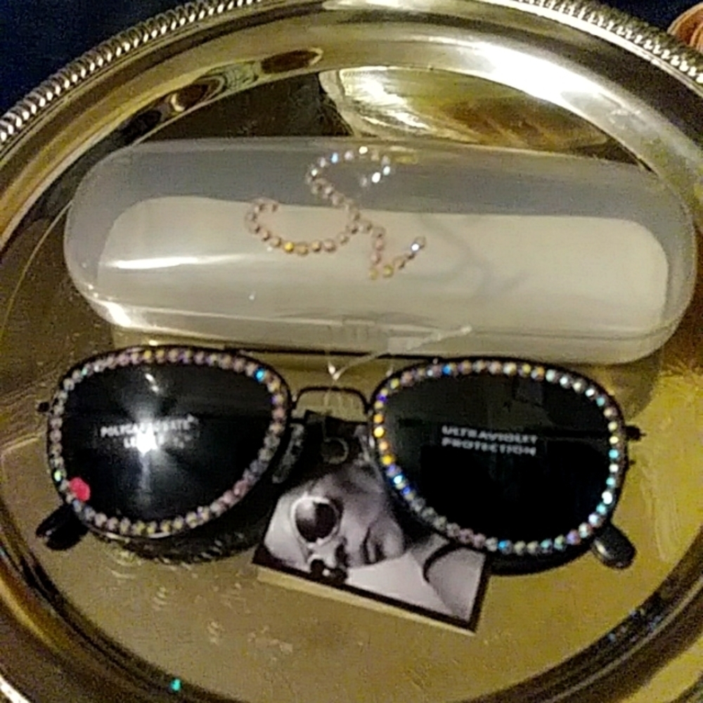 SimplyVita sunglasses